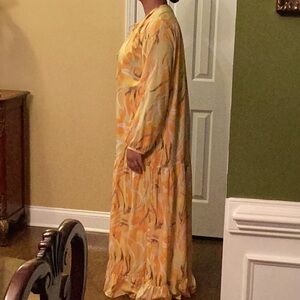 SALE!! ⏳Boohoo Yellow and White Maxi Dress